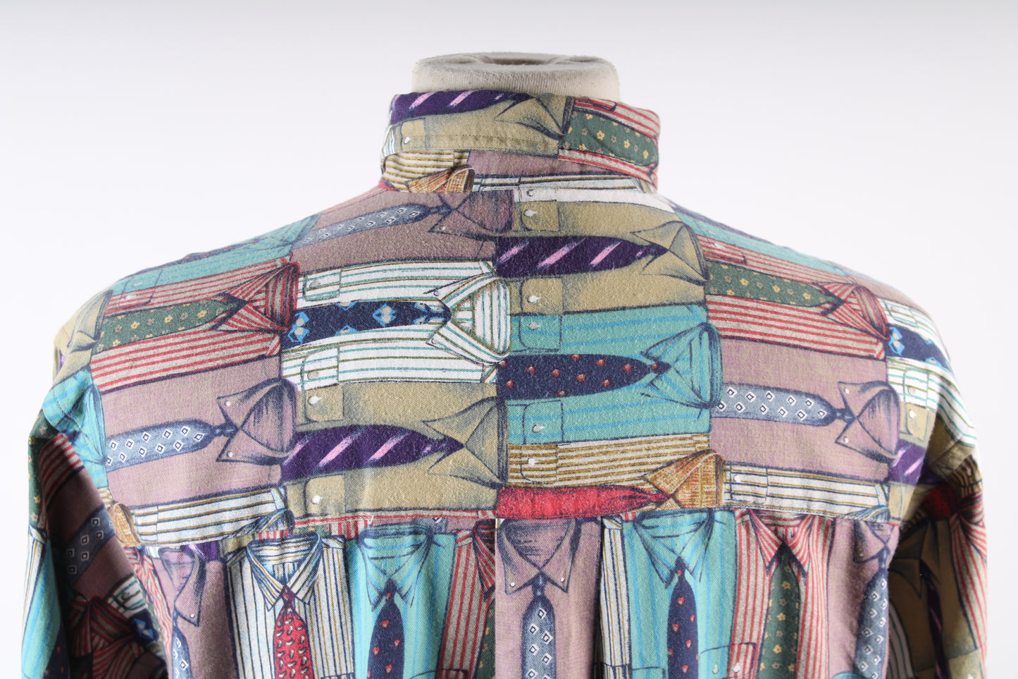 Vintage 90s Alexander Julian Colours Shirt Print Shirt Mens Size Medium