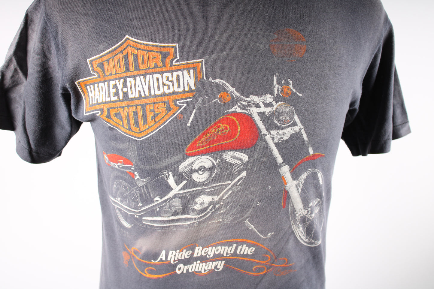 Vintage 80s Harley Davidson 3-D Emblem Oakland Motorcycle Biker T-Shirt Mens Medium